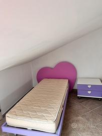 Letto bambina e comodino