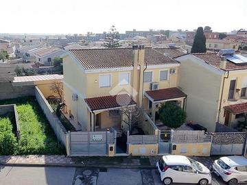 VILLA A SCHIERA A CAGLIARI