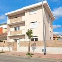 Appartamento al piano primo con balcone