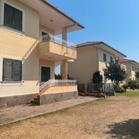 A 200 m. dal mare villette in parco