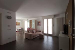 Appartamento bicamere biservizi 103 mq. arredato