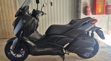 scooter xmax 300