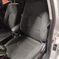 Sedile anteriore sx KIA RIO del 2013
