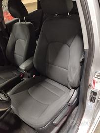 Sedile anteriore sx KIA RIO del 2013