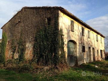 CASA COLONICA A POCHI KM DA FO