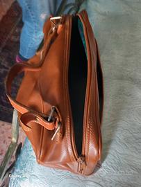 borsa color cuoio 