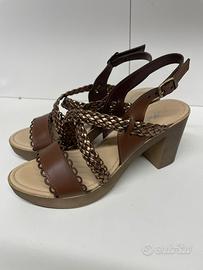 Sandalo con tacco n 36 colore marrone e bronzo
