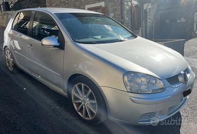 VOLKSWAGEN GOLF SERIE V