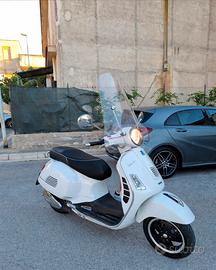 Vespa Gts 300 