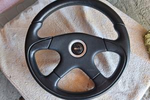 volante momo