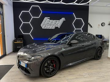 Alfa Romeo Giulia 2.9 V6 Bi-Turbo AT8 Quadrifoglio
