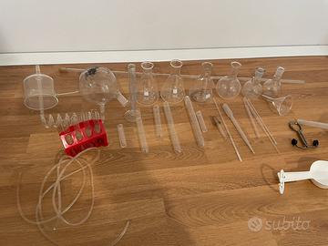 lotto di vetreria da laboratorio/scuola