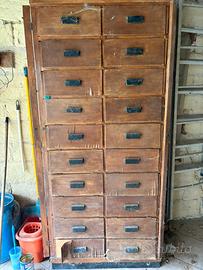 Mobile con schedario completo