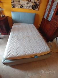 Letto ad 1 piazza e mezzo.