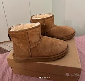 Stivaletto UGG donna