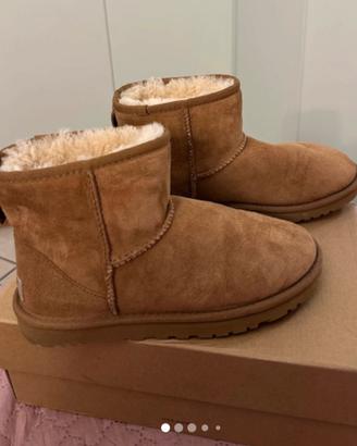 Stivaletto UGG donna