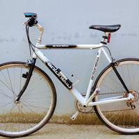 bicicletta da strada in alluminio 