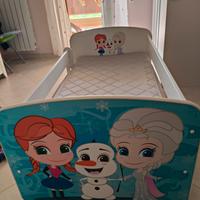 lettino Montessori bambina