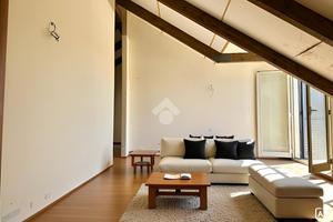 MANSARDA A GIUGLIANO IN CAMPANIA