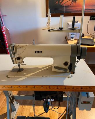 Macchina da cucire professionale Pfaff