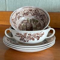 Servizio da the Historic America Johnson Bros