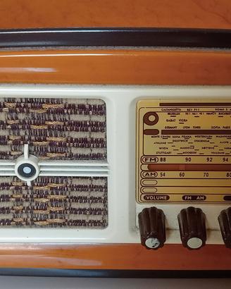 Radio d'epoca miniatura Geloso.