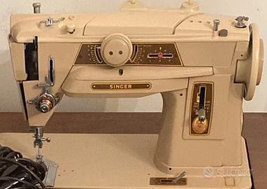 Macchina da cucire Singer modello 401 Automatica