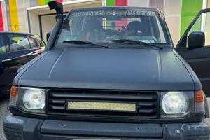 Mitsubishi Pajero 2,5