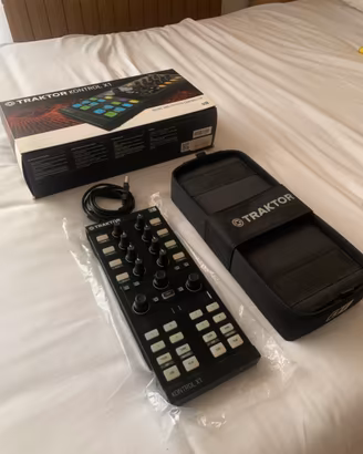Traktor Kontrol X1 Mk2 + Bag Rigida