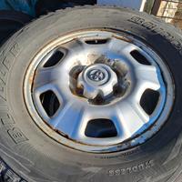 Set 4 cerchi acciaio 17" gommati per toyota hilux