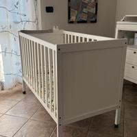 Lettino Sundvik Ikea bianco per bambini