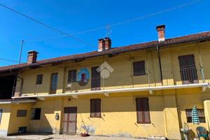 CASA SEMINDIPENDENTE A SALUZZO