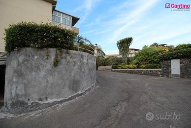 Deposito Parcheggio Privato via Firenze Cannizzaro