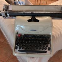 Macchina da scrivere olivetti Lexikon 80