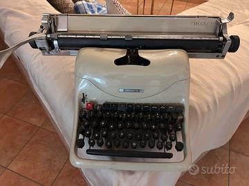 Macchina da scrivere olivetti Lexikon 80