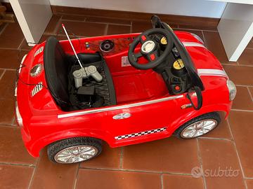 Mini auto telecomandata (leggi le note)