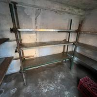 Scaffali in ferro