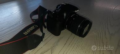 Macchina fotografica canon  eos 1100D