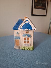 Soprammobile casetta