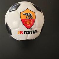 Scatolina di plastica a forma di pallone da calcio