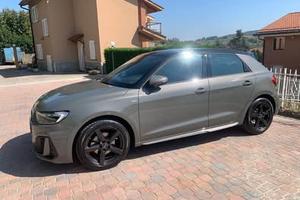 Audi A1 s line automatica