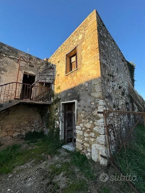 Rustico / Casale di 3110 m² a Monte San Giovanni C - Vista 3