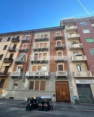 TRILOCALE IN ZONA COMODA AI SERVIZI!