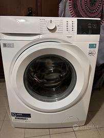 Lavatrice Elettrolux 600 Sensicare 8KG