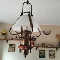 Lampadario stile Liberty ottone e vetro opalino