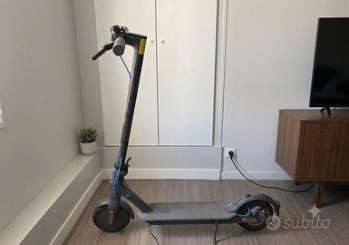 Xiaomi Mi 3 Electric Scooter Monopattino