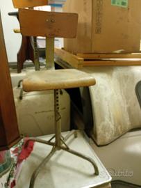 Sgabello industriale