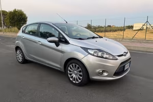 Ford Fiesta 1.2 benzina/GPL Titanium 5 porte