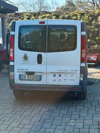 Vivaro 9 posti