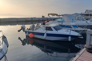 Semicabinato Rio Onda 500 fuoribordo 40CV